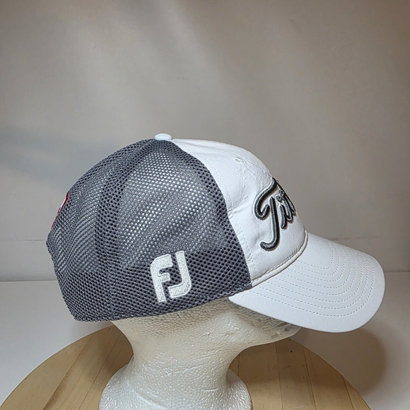 Titleist Pro V1 Golf Snapback Hat Mesh Back White With Grey Adjustable - Picture 5 of 9